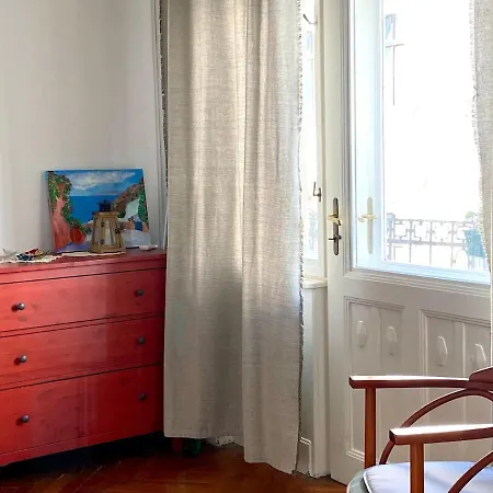 Apartment Sunny Near The Castle *